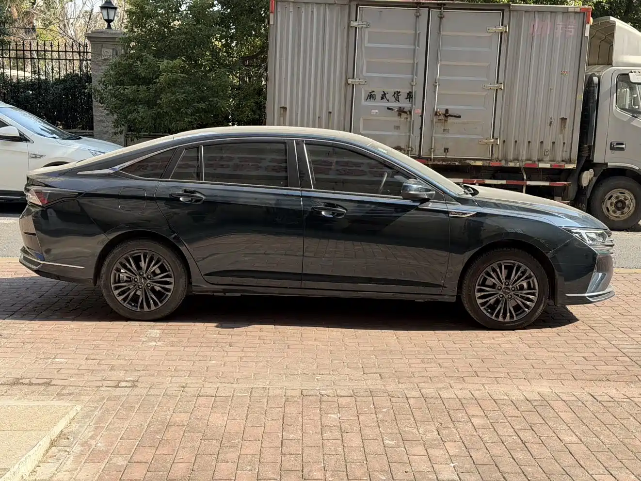 DONGFENG YI HYUN MAX