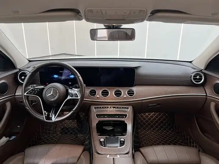 Mercedes-Benz E-Class 2023 E 260 L фото 6