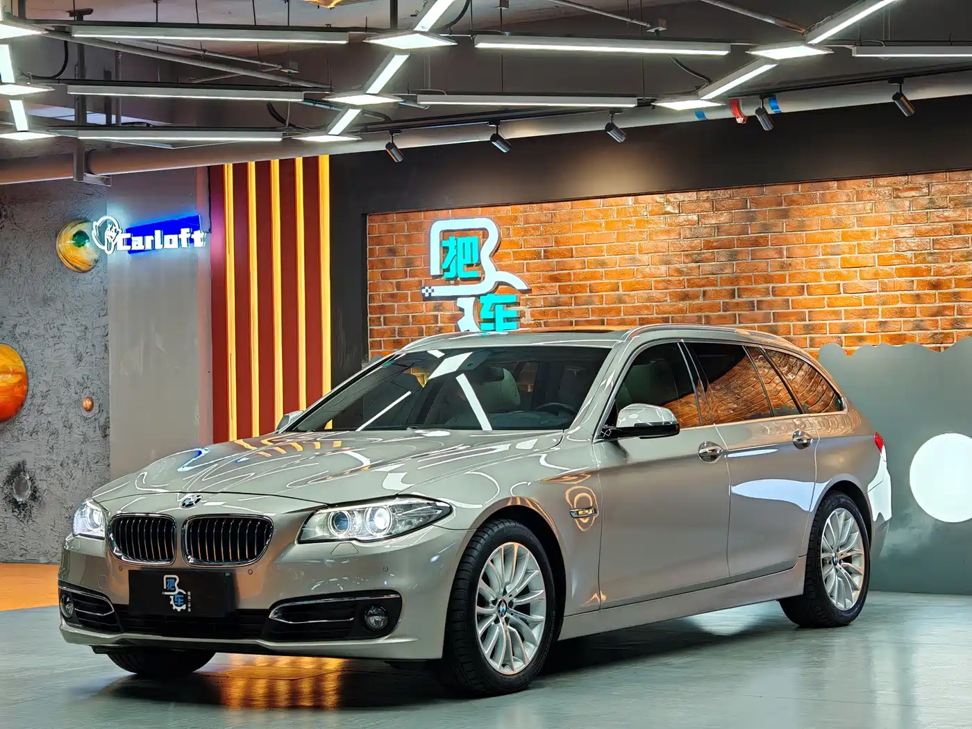 BMW 5 Series (Import) 2014 528i xDrive M Sport Wagon фото 4