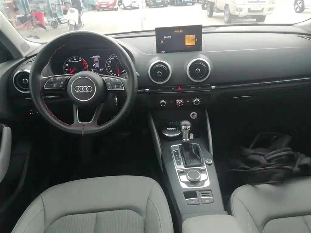 Audi A3 2018 30th Anniversary Sportback 35 TFSI Fashion фото 10