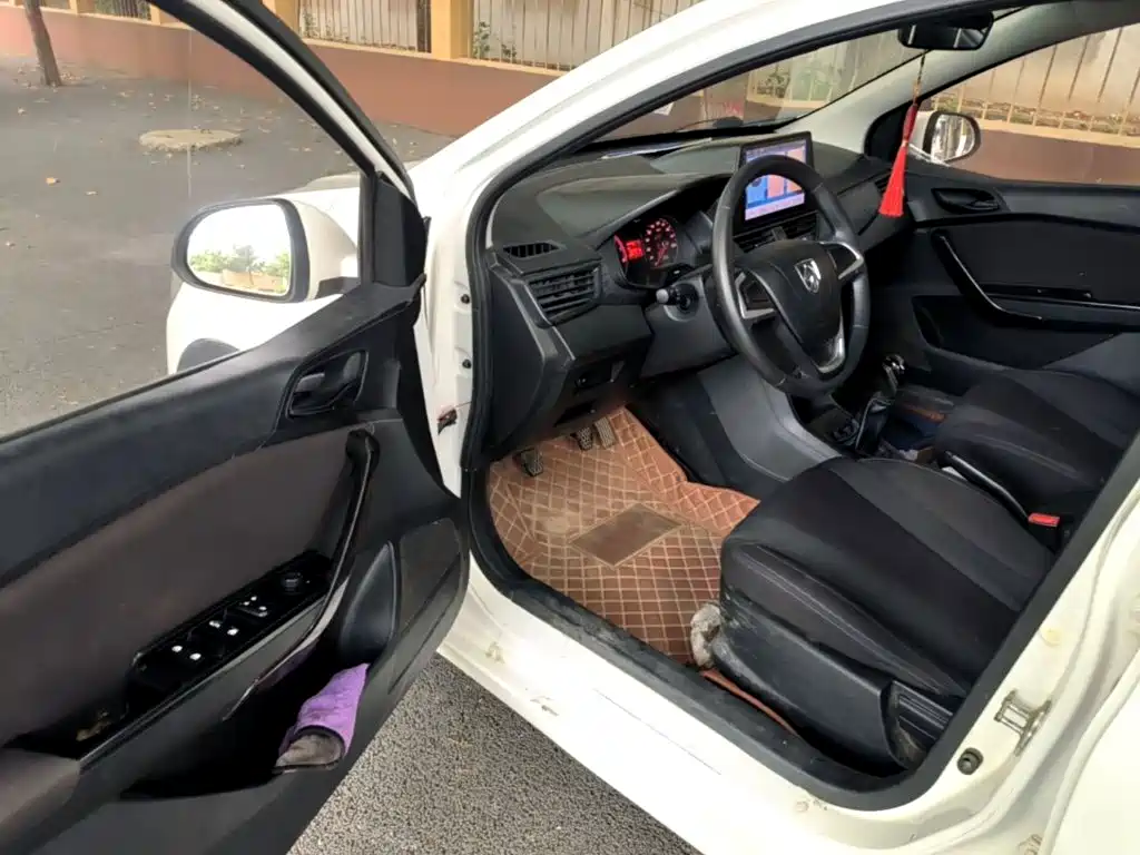 Baojun 310 2018 2016 1.2L Manual Comfort Model