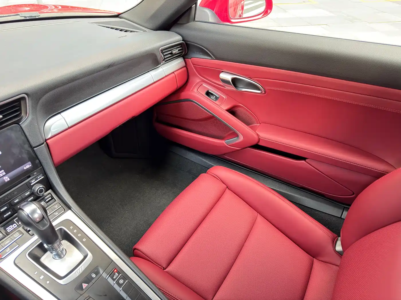 Porsche 911 2016 Carrera 3.0T фото 11