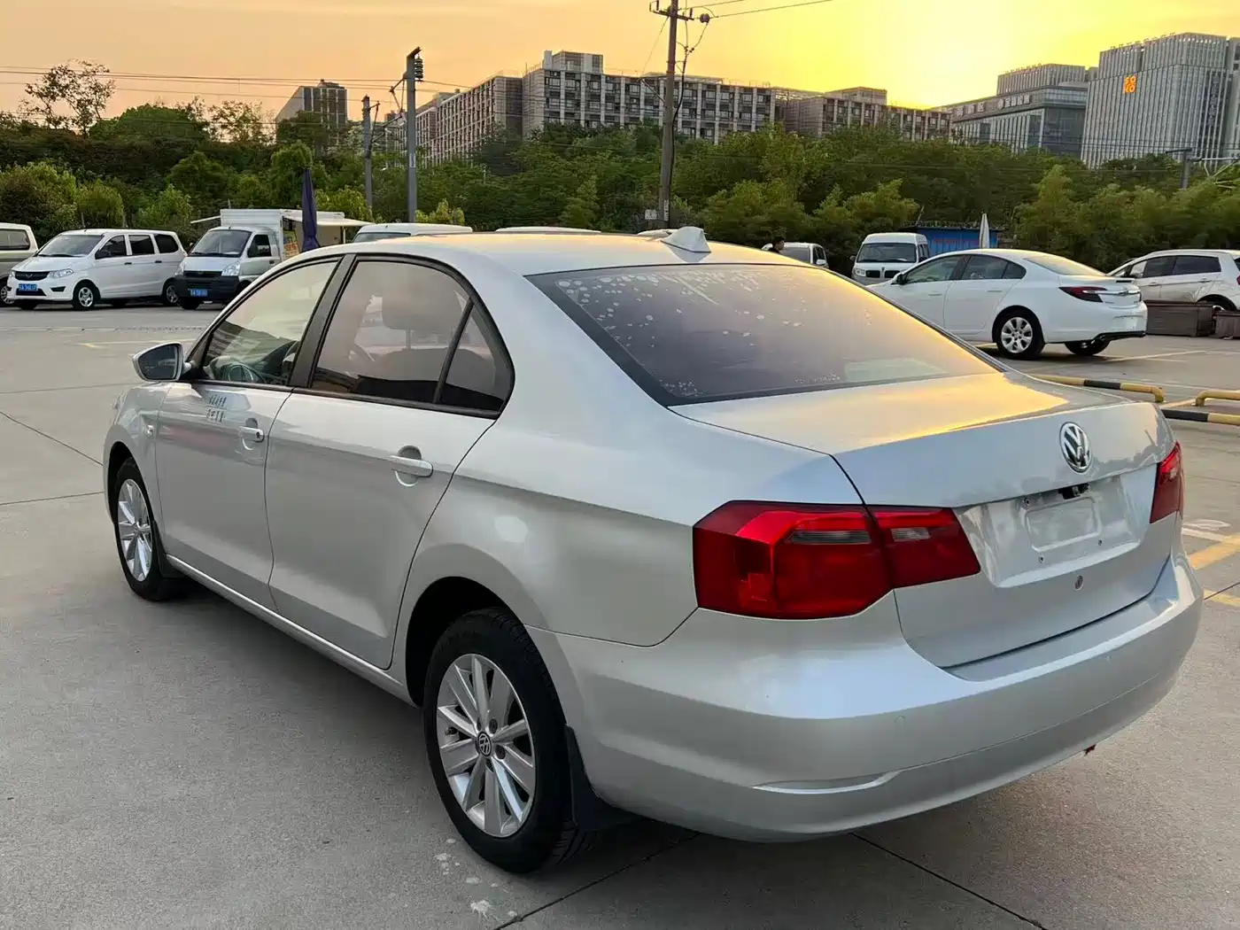 Volkswagen Jetta 2015 1.6L Auto Comfort фото 12