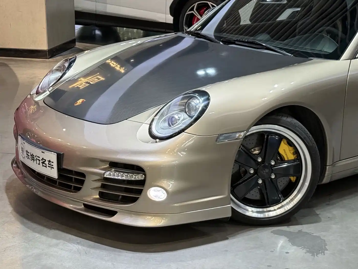 Porsche 911 2010 Turbo S 3.8T фото 3