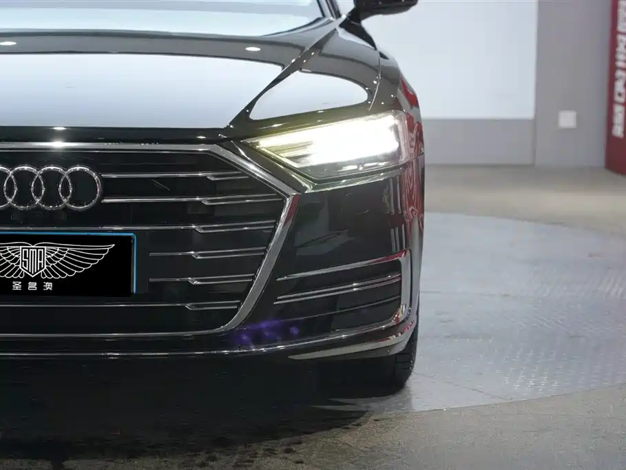Audi A8 2021 A8L 50 TFSI quattro Comfort фото 3