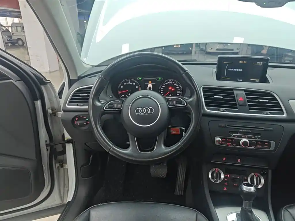 Audi Q3 2015 30 TFSI Progressive фото 11
