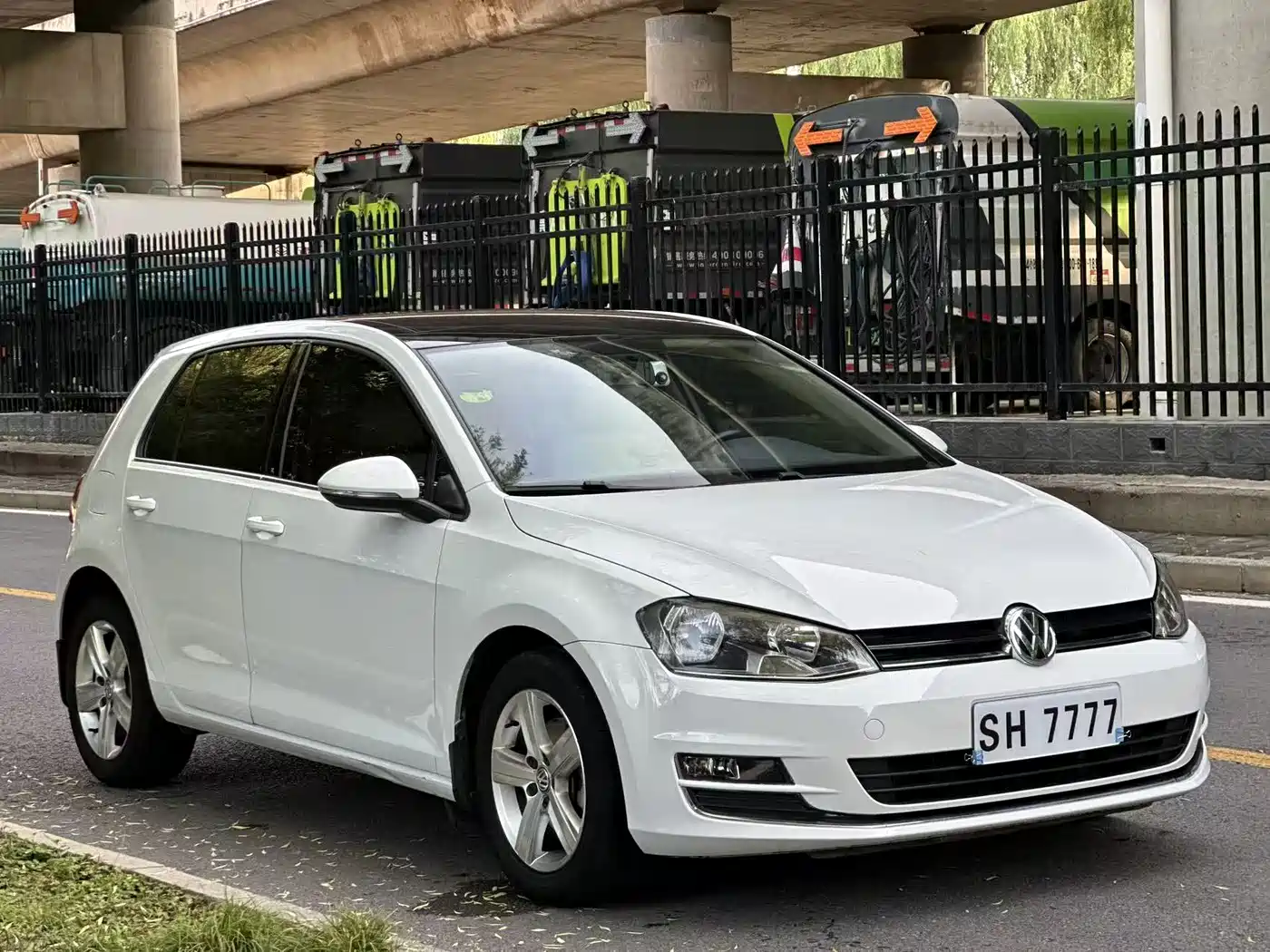 Volkswagen Golf 2016 1.6L Automatic Comfort фото 7