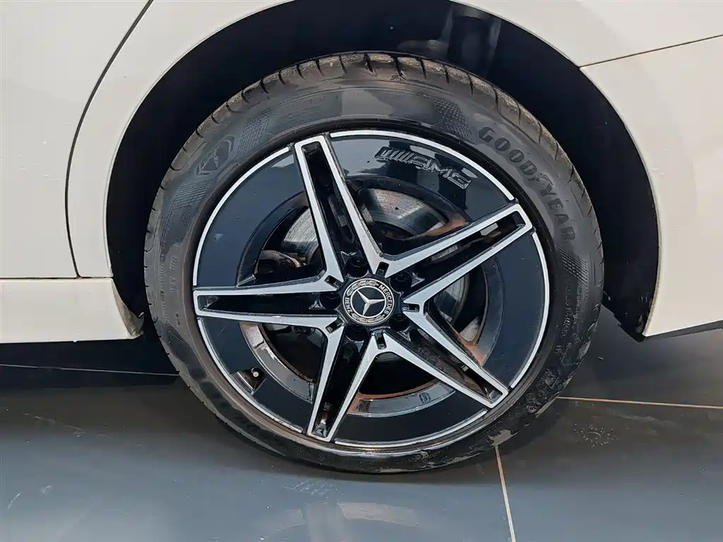 Mercedes-Benz C-Class 2024 C 260 L Night Edition Sport фото 14