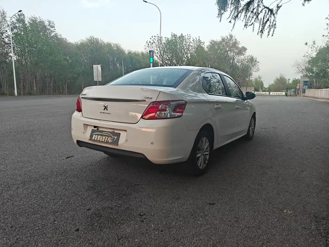 Peugeot 301 2016 1.6L Auto Comfort Edition фото 7