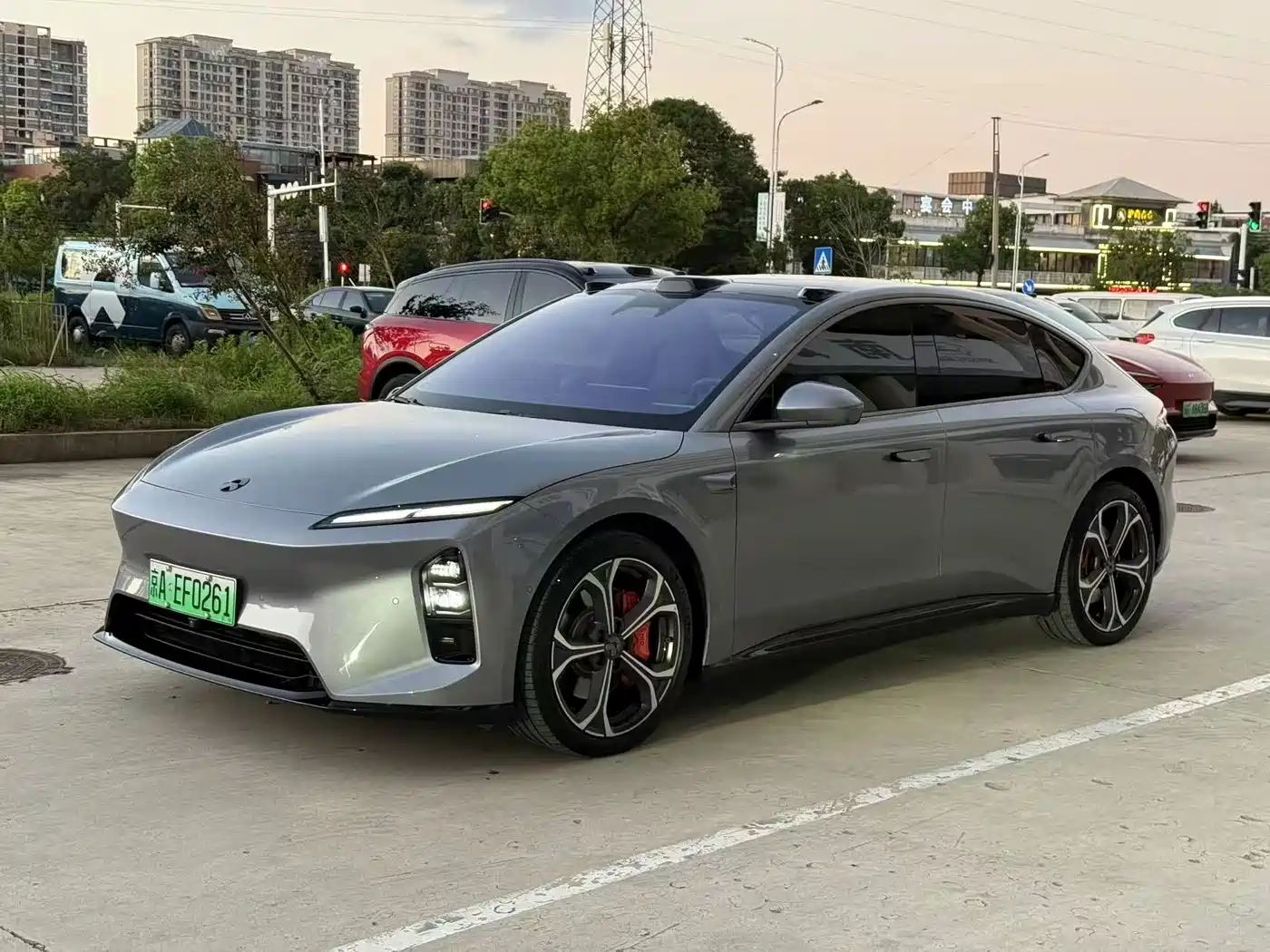 2025 NIO ET5