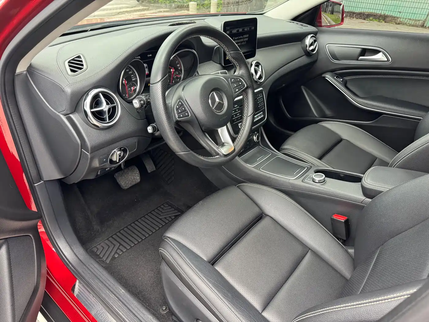 Mercedes-Benz GLA 2017 GLA 200 Fashion фото 6