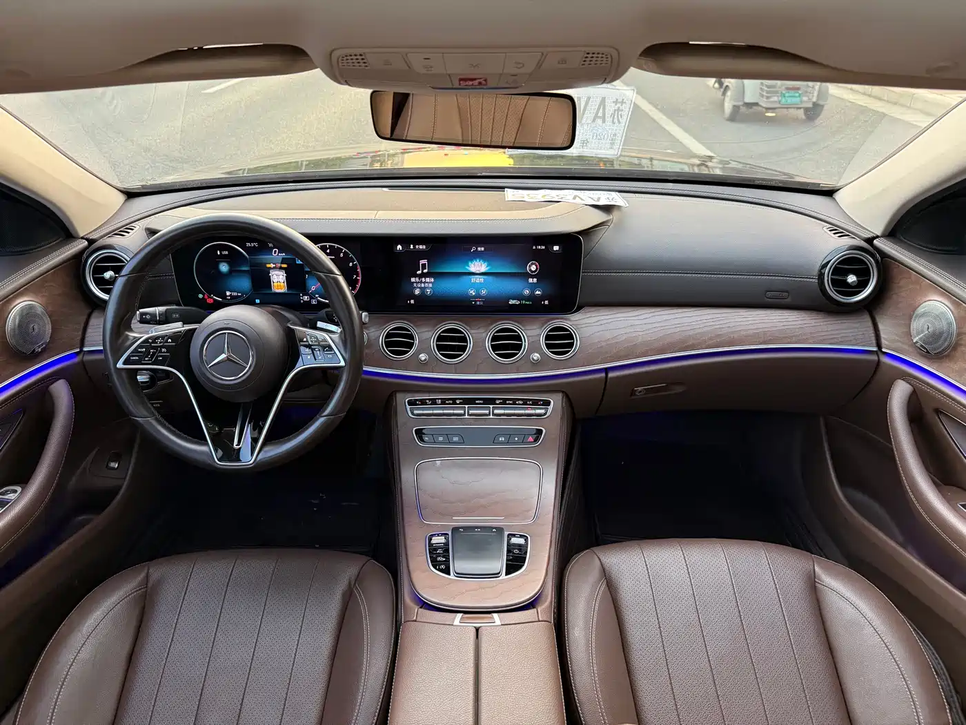 Mercedes-Benz E-Class 2021 E 300 L Fashion фото 5