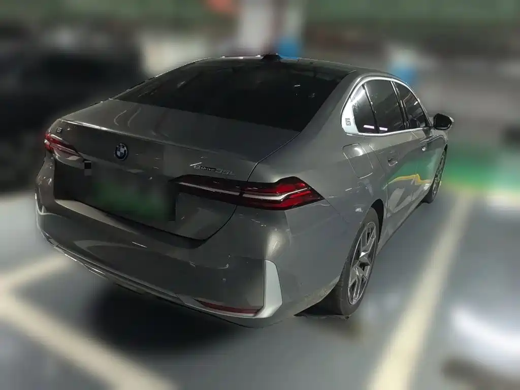 BMW i5 2024 2024 eDrive 35L Premium Luxury Package