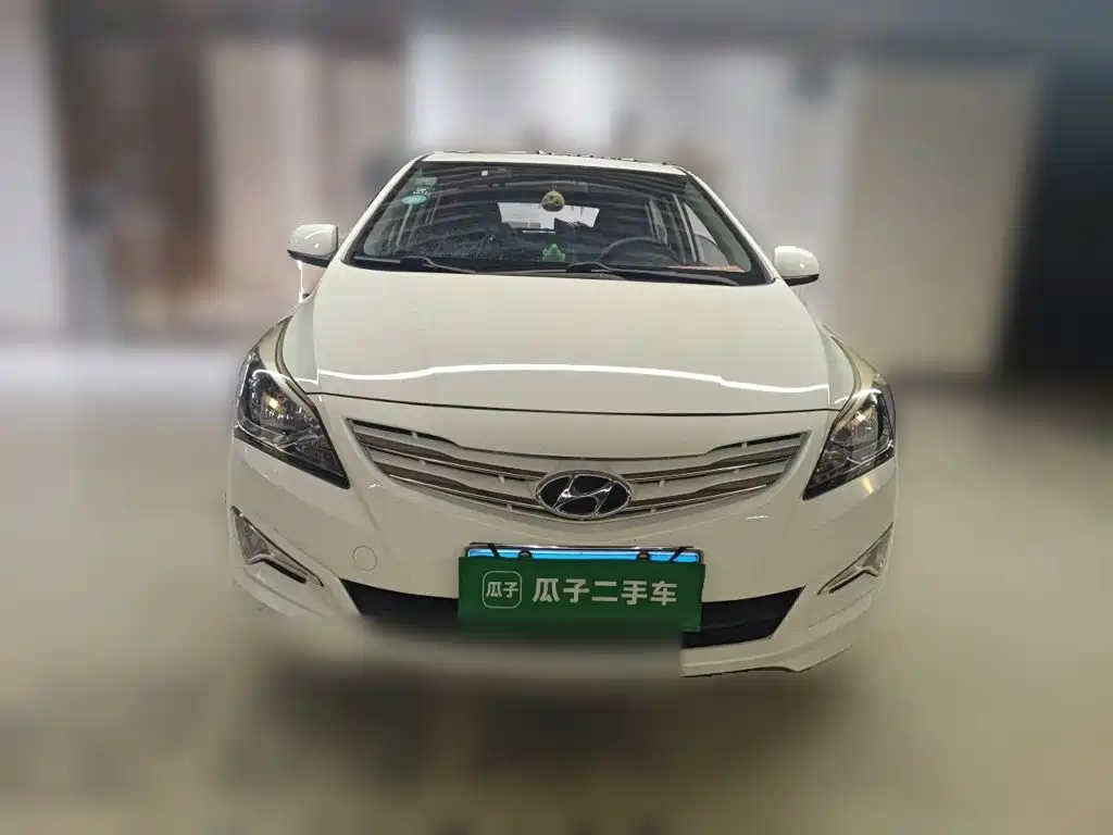 Hyundai Reina 2014 2014 Model 1.4L Automatic GLX