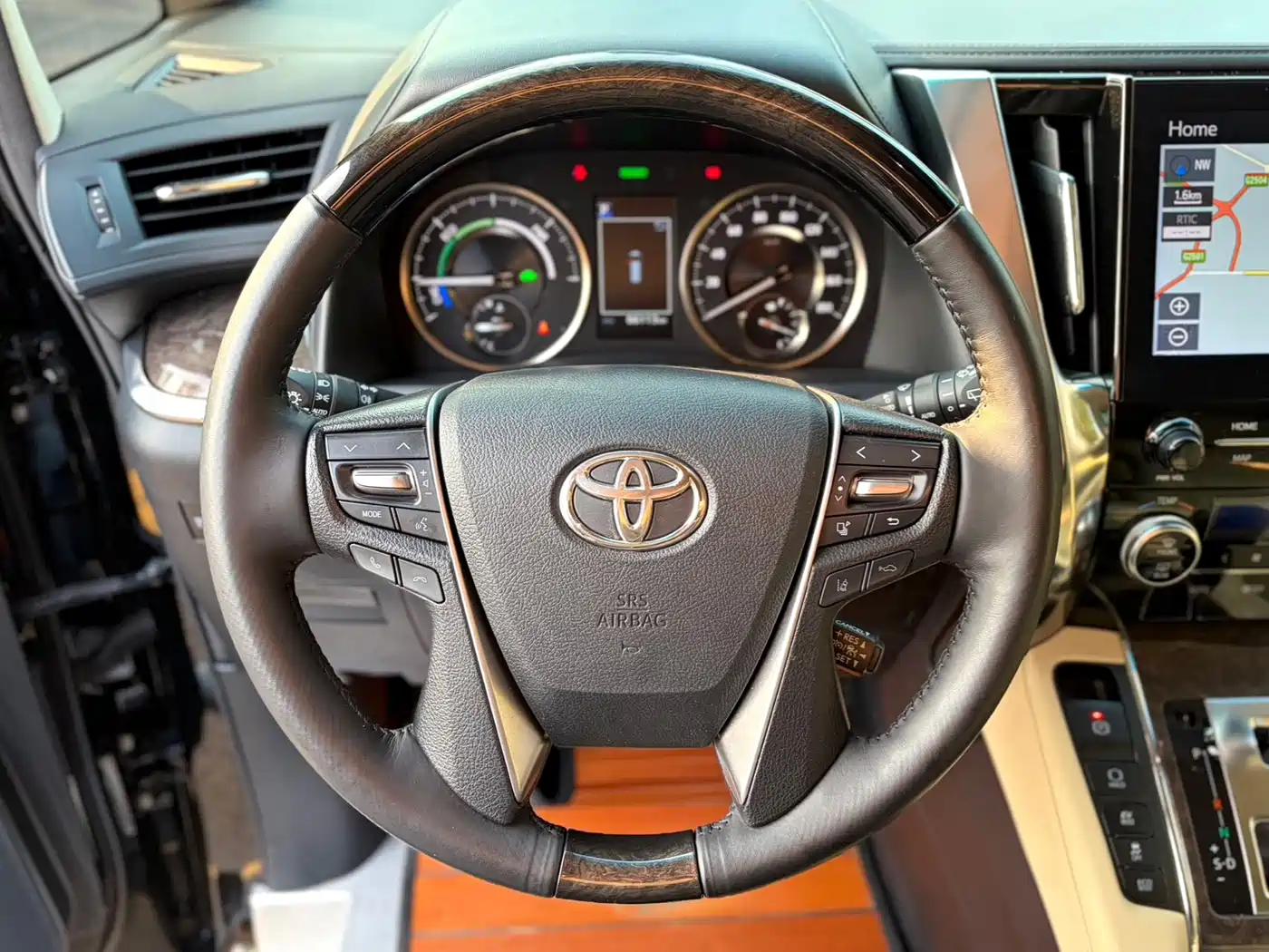Toyota Vellfire 2021 Crown Hybrid 2.5L HV Supreme Edition фото 8