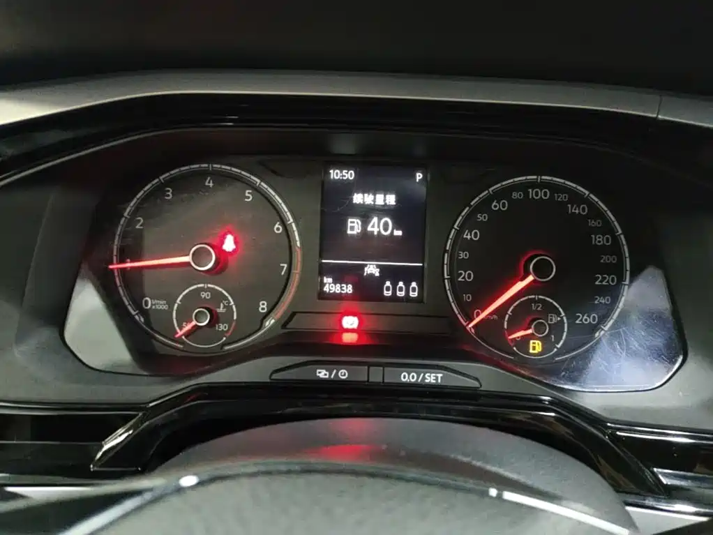 VOLKSWAGEN POLO