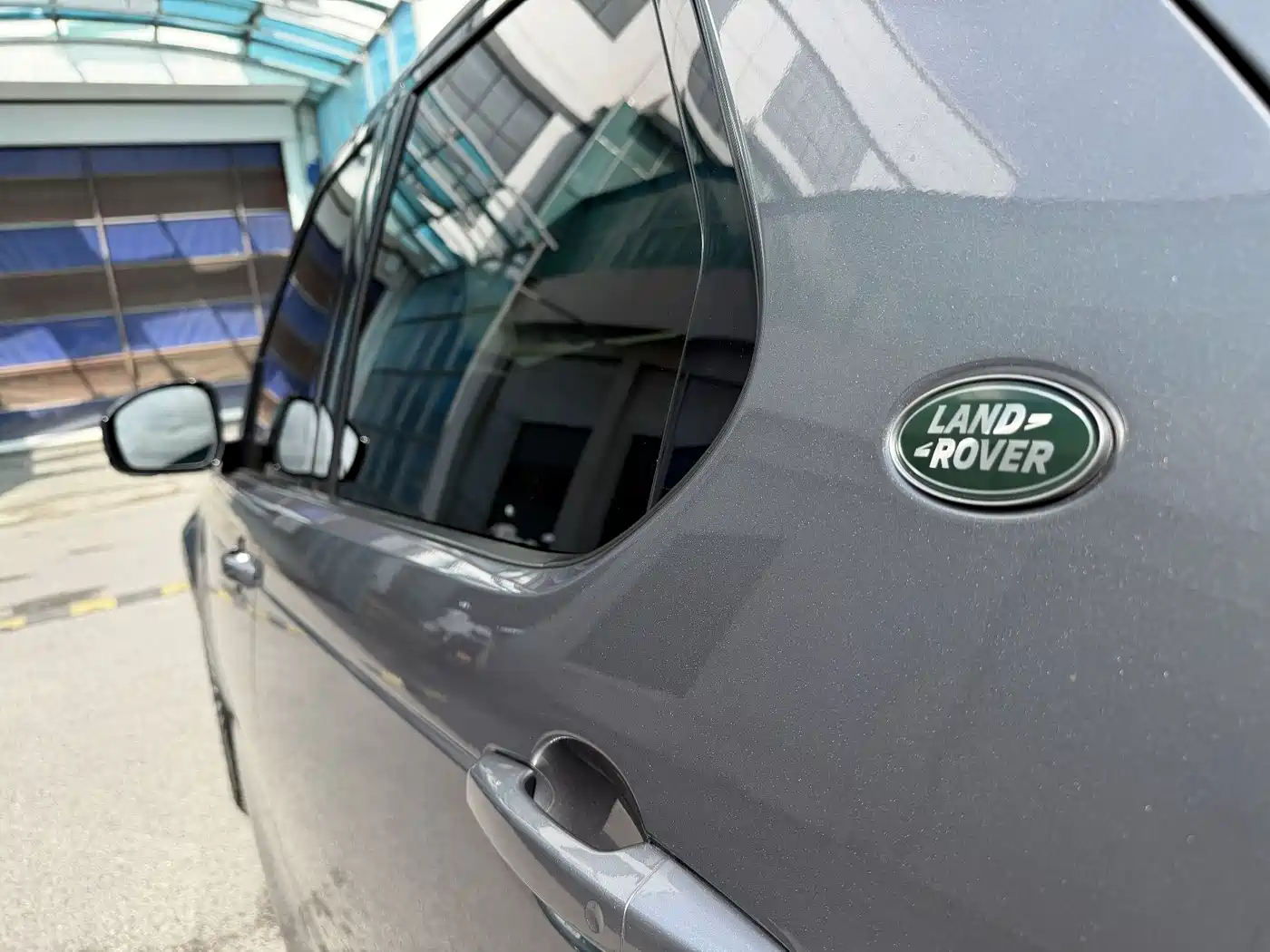 Land Rover Discovery 2023 Facelift 360PS R-Dynamic SE фото 22