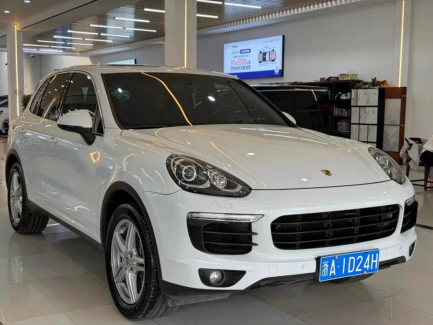 Porsche Cayenne 2015 Cayenne 3.0T фото 2
