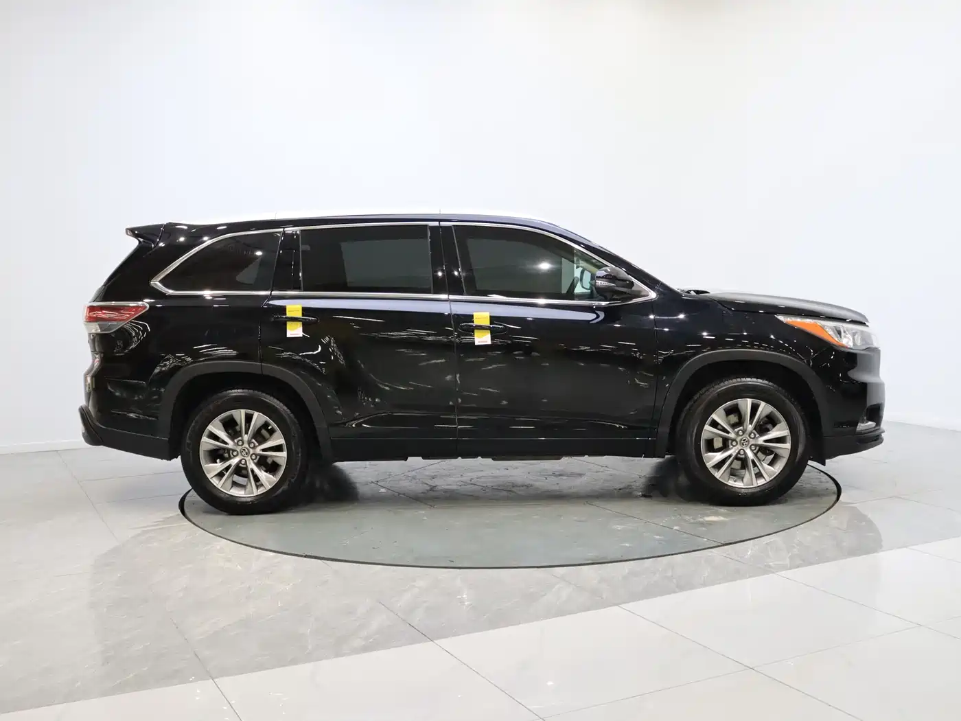 Toyota Highlander 2015 2.0T AWD Elite Edition 7-seater фото 7