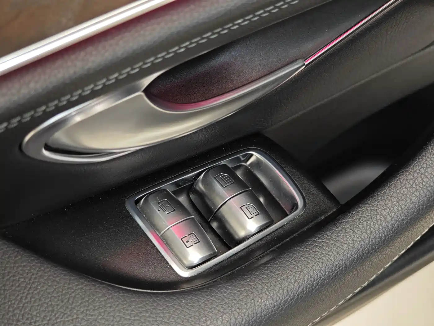 Mercedes-Benz E-Class 2016 E 300 L Fashion Type фото 22