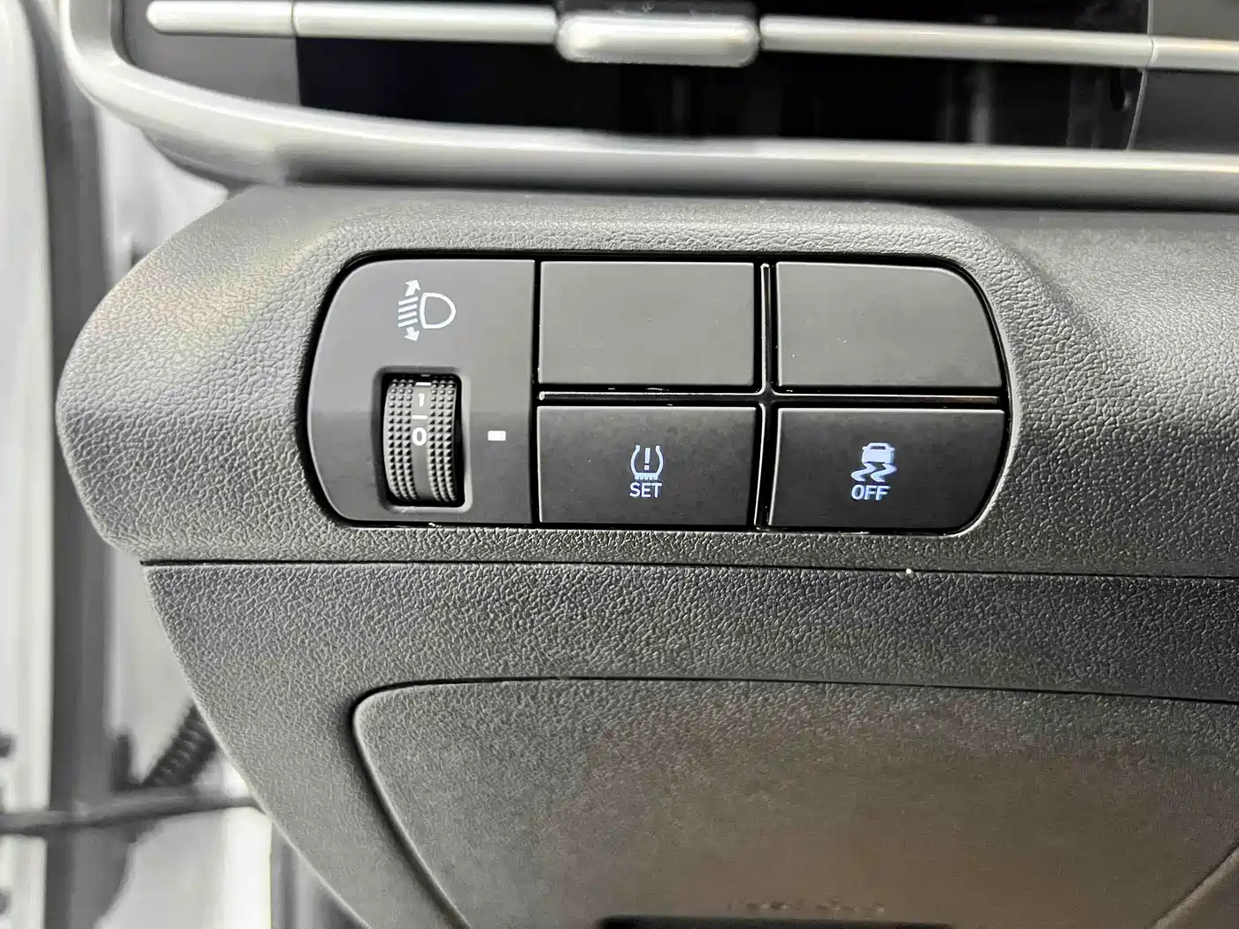 Hyundai Elantra 2023 1.5L CVT GLX Elite Edition фото 10