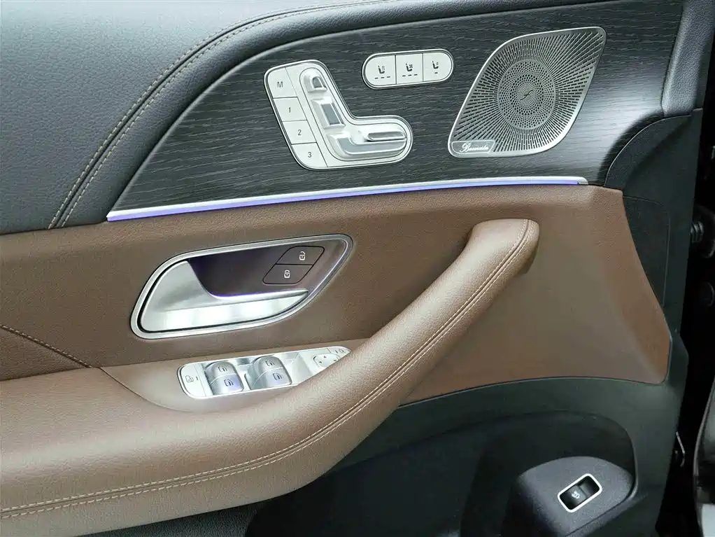Mercedes-Benz GLE 2024 GLE 450 4MATIC Luxury фото 15