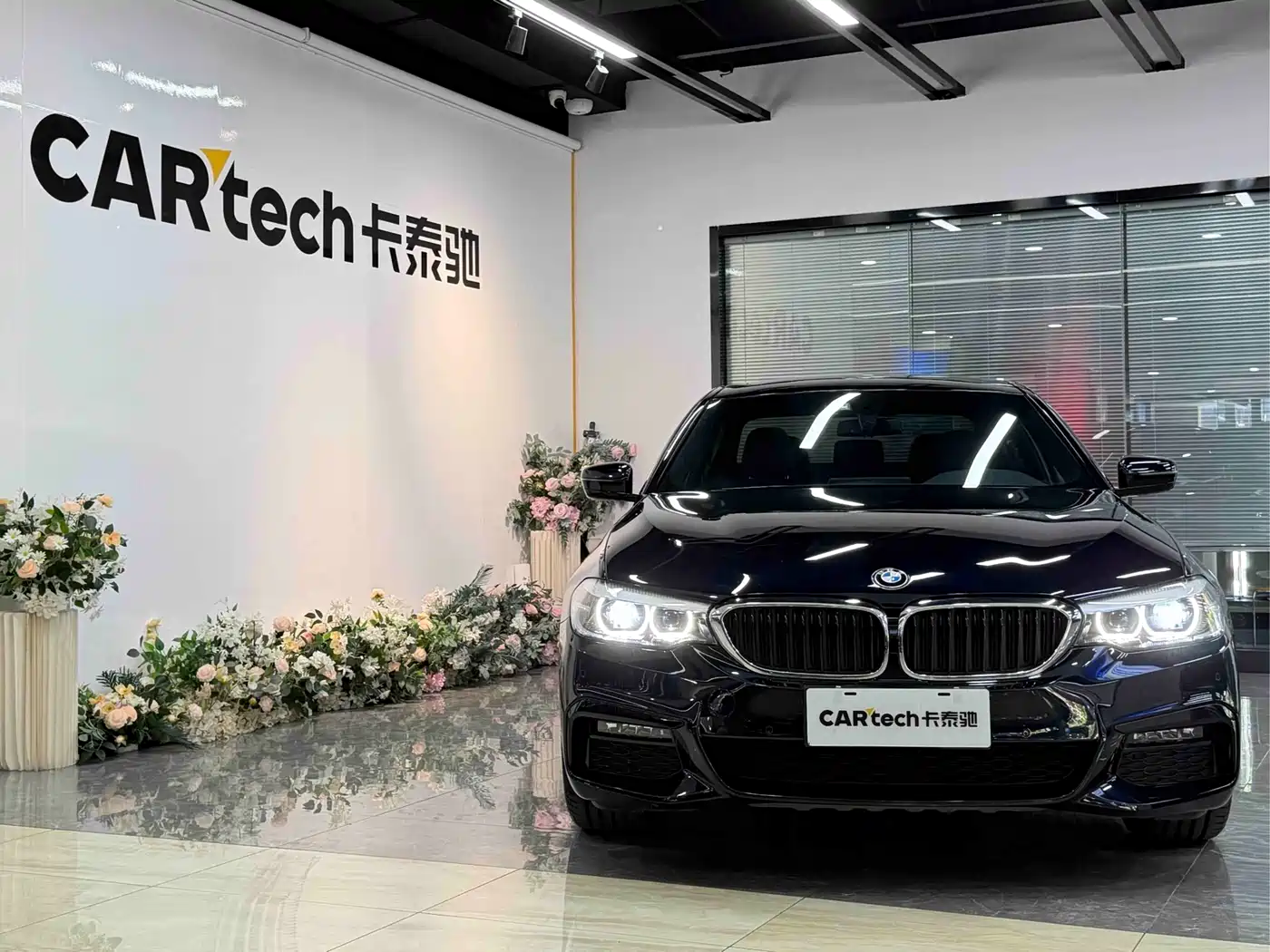 BMW 5 Series 2019 525Li M Sport Package фото 2