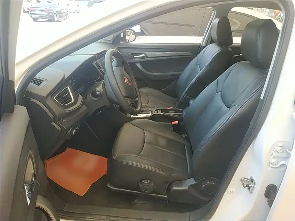 Roewe 360 2017 2017 1.5L Auto Luxury Edition