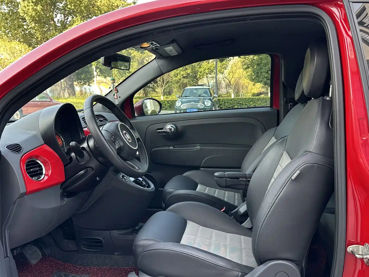 Fiat 500 2011 1.4L Sport Edition фото 8