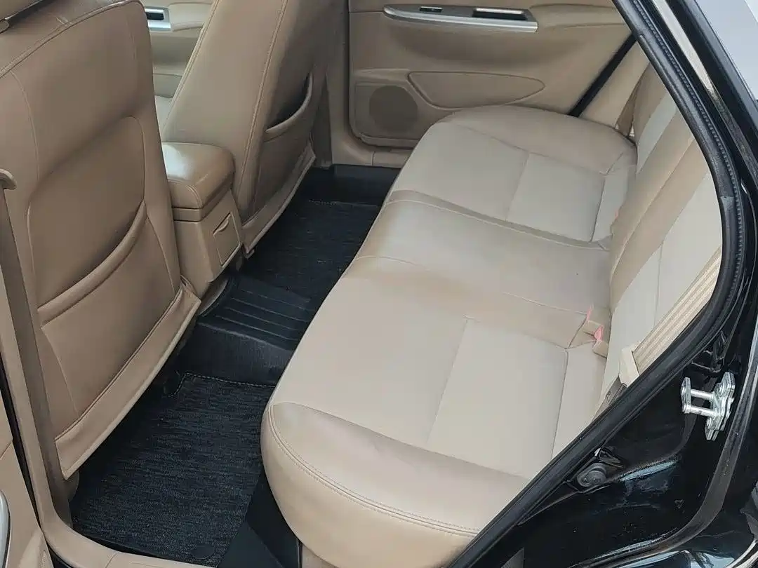 Buick Excelle 2013 1.5L Manual Classic Edition фото 11