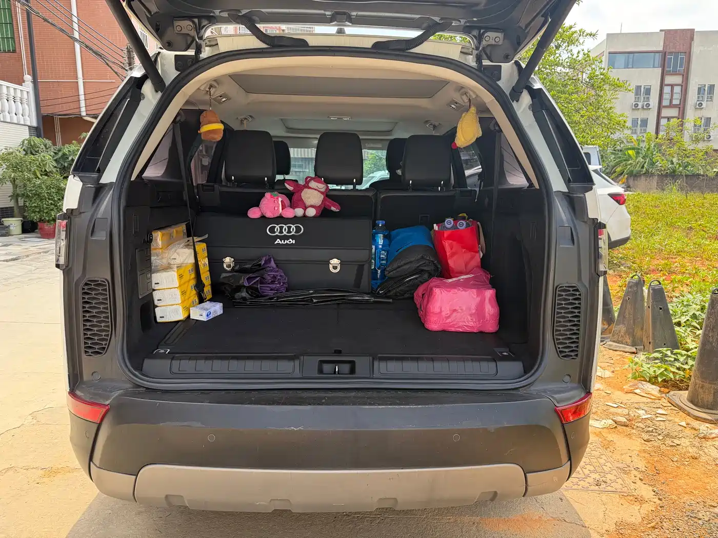 Фото 11 - Land Rover Discovery