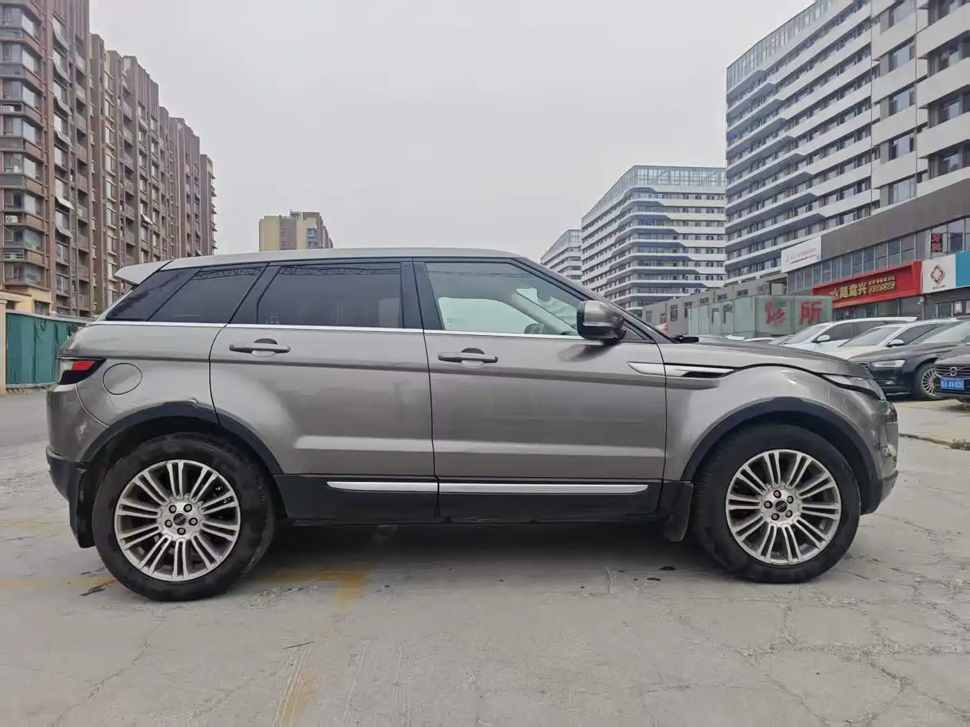 Land Rover Range Rover Evoque (Import) 2012 2013 2.0T 5-door Dynamic Edition