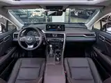 Фото 13 - Lexus RX