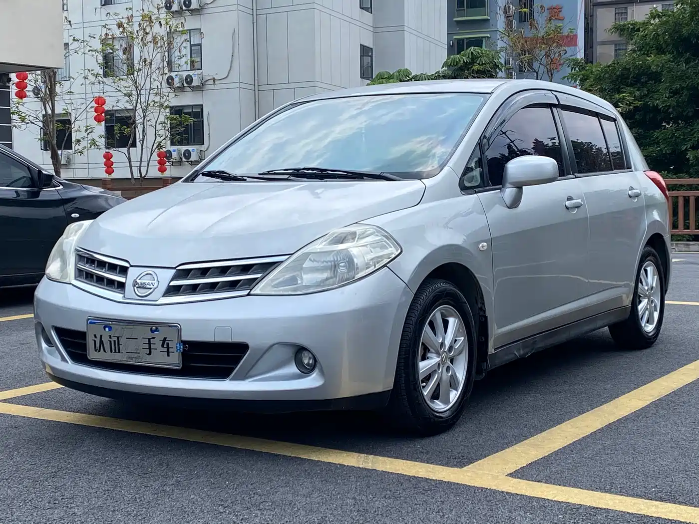 Photo 1 - Nissan Tiida