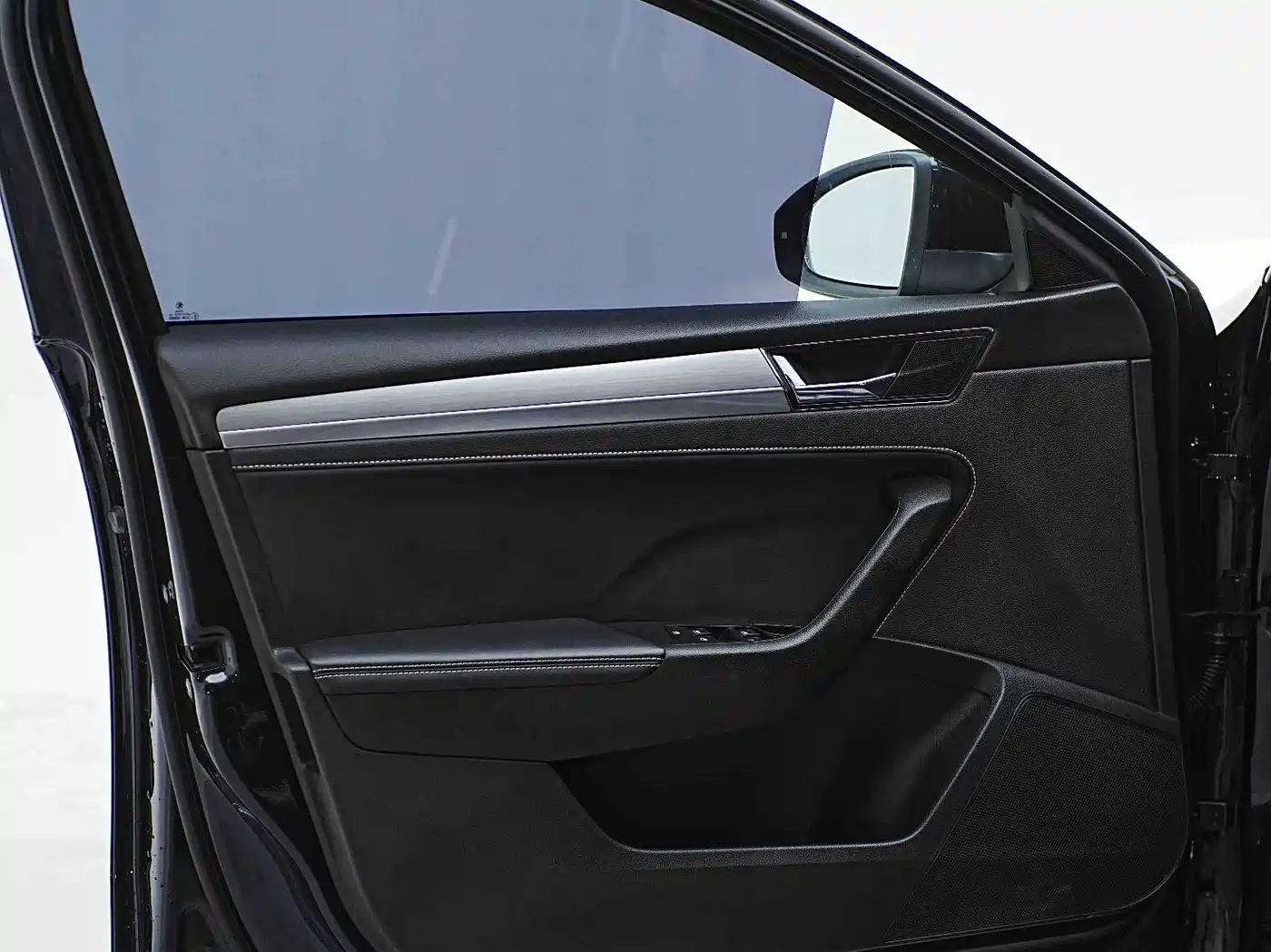 Škoda Superb 2023 Facelift TSI280 DSG Premium Edition фото 12