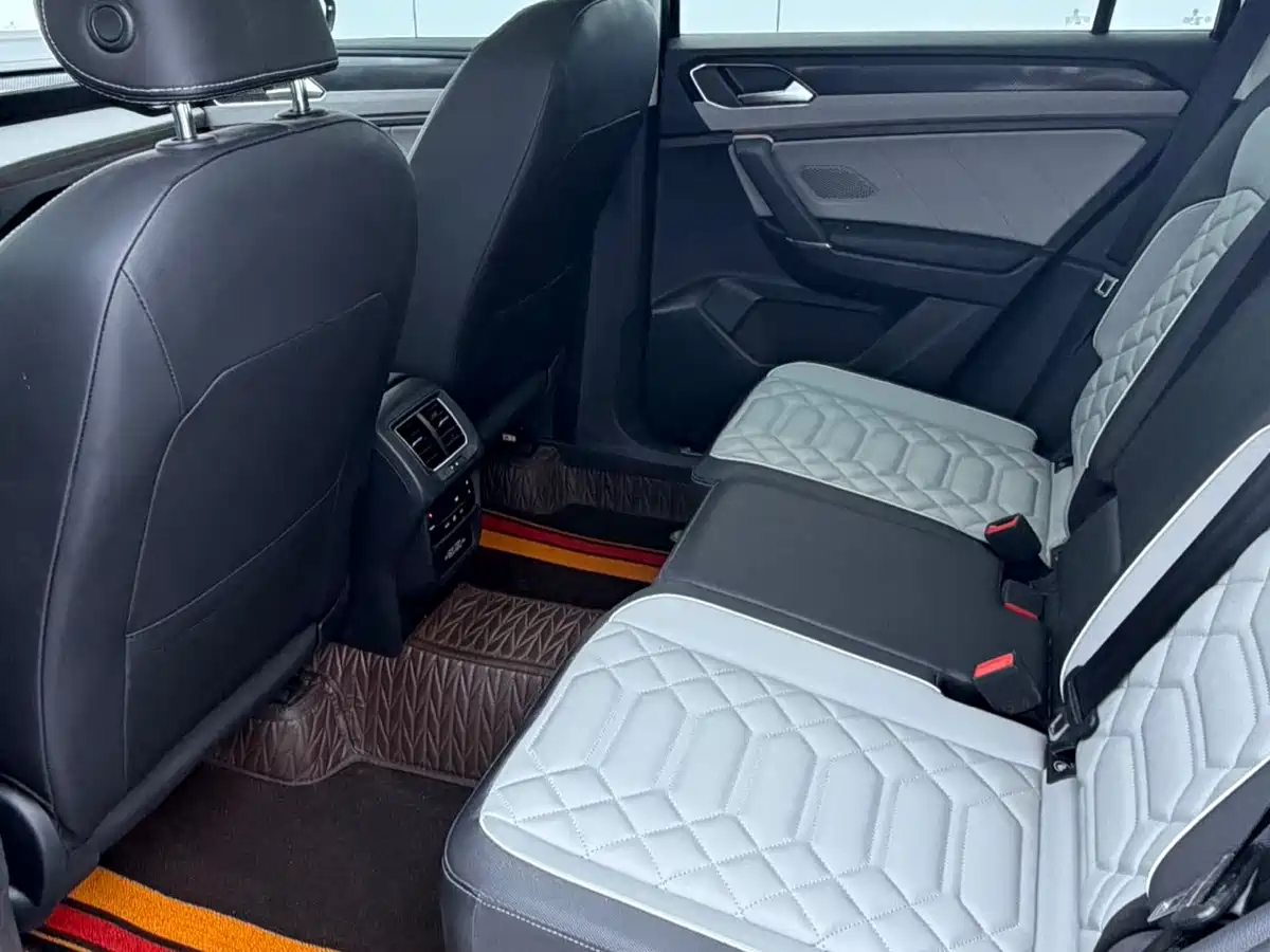 Volkswagen Tayron 2023 280TSI 2WD Luxury Plus Advanced Edition фото 12