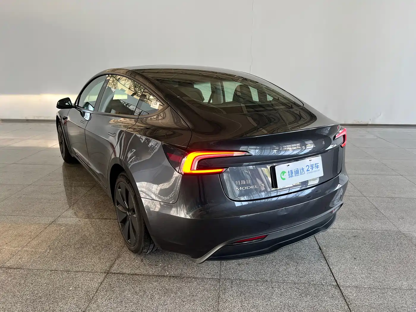 Фото 7 - Tesla Model 3