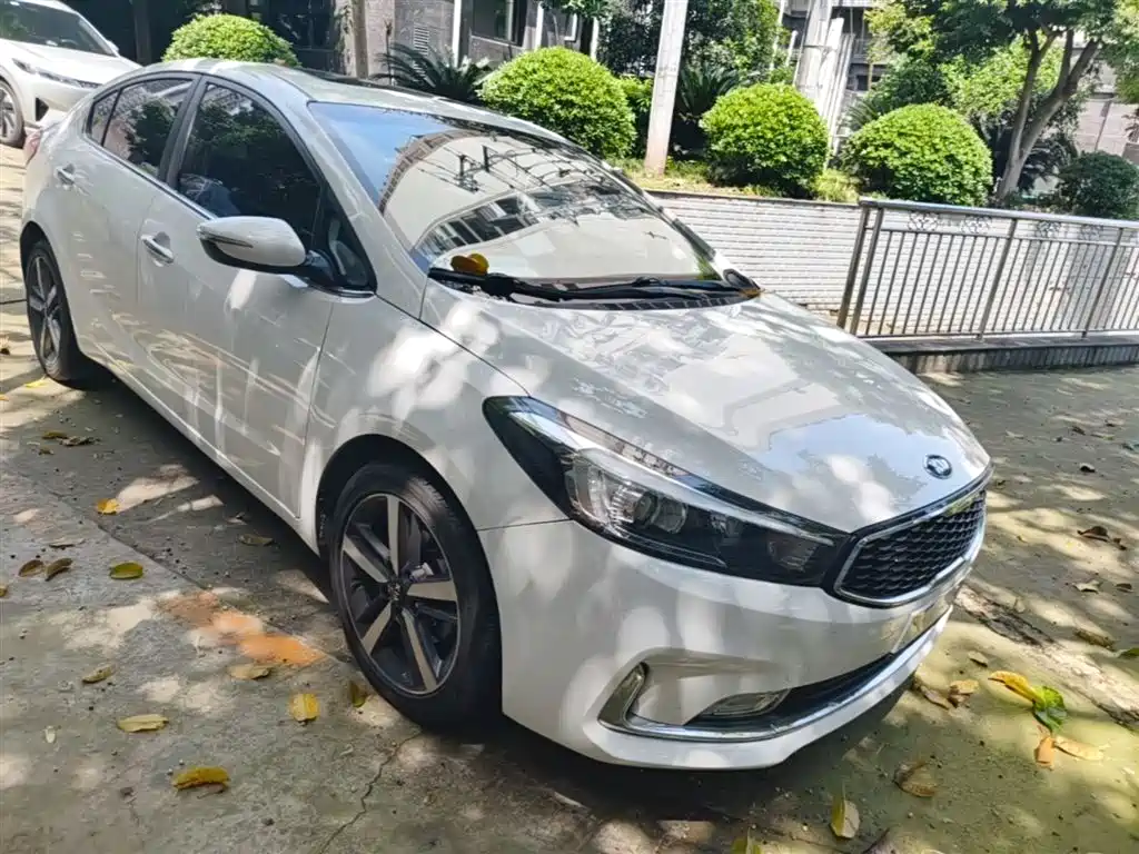 Kia K3 2017 1.6L Automatic 15th Anniversary Special GLS фото 4
