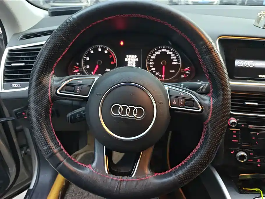 Audi Q5 2016 40 TFSI Technology Model фото 15
