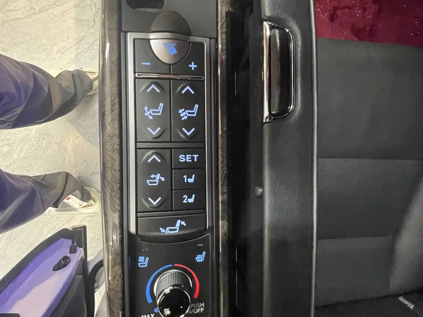 Toyota Alphard 2021 Hybrid 2.5L Premium фото 25