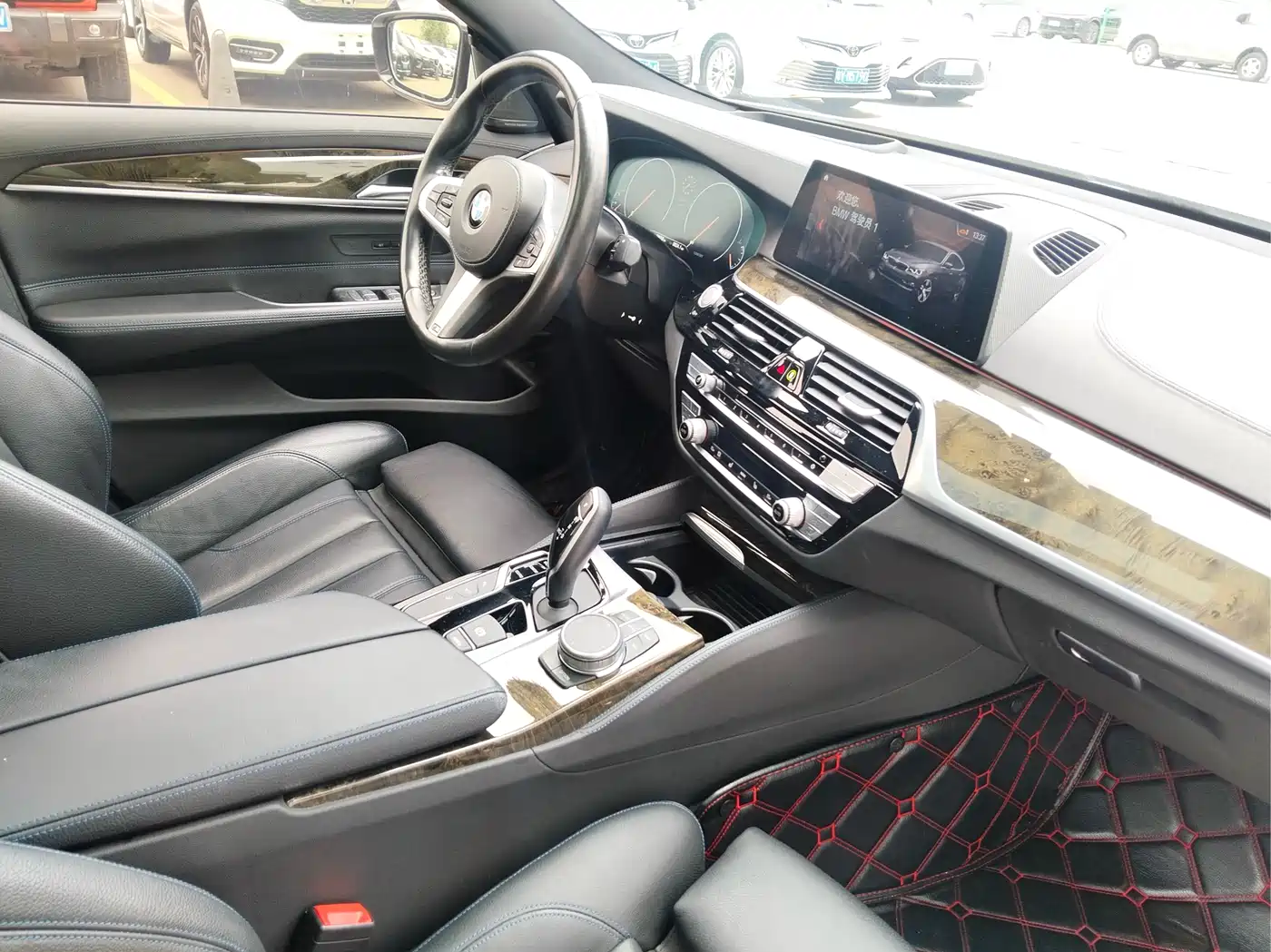 BMW 6 Series GT 2019 630i M Sport Package фото 14