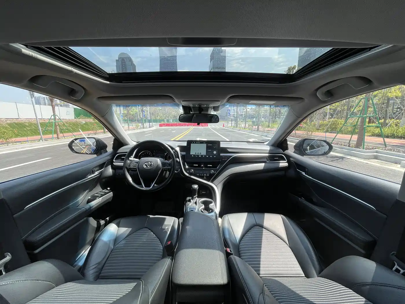Toyota Camry 2022 2.0S Knight Edition фото 13