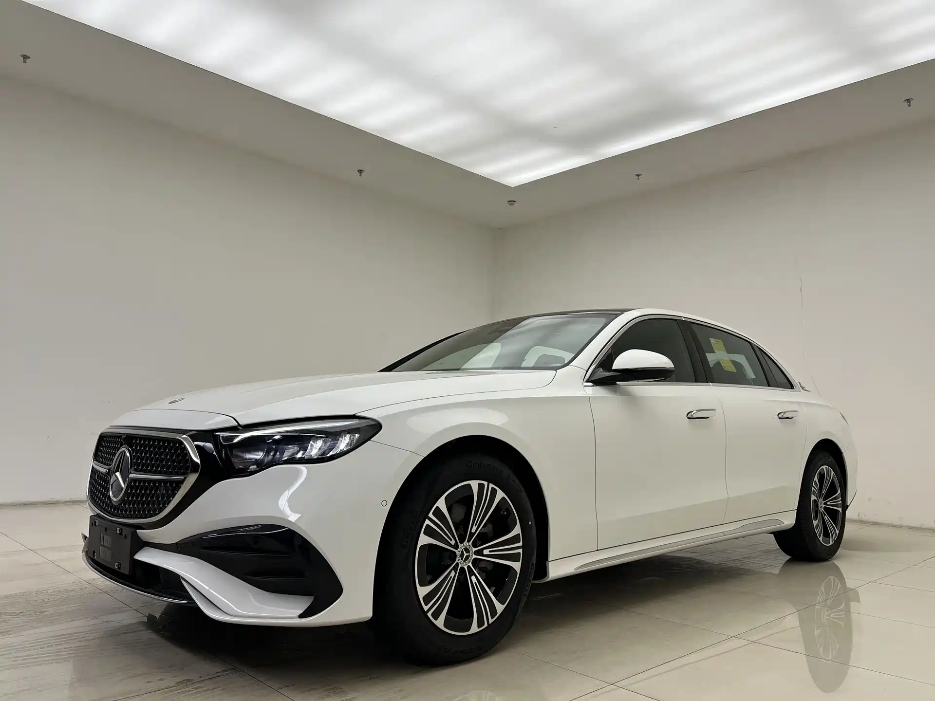 Photo 1 - Mercedes-Benz E-Class