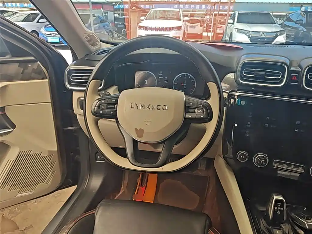 Lynk & Co 02 2018 1.5T DCT 2WD Shine Edition China V фото 11