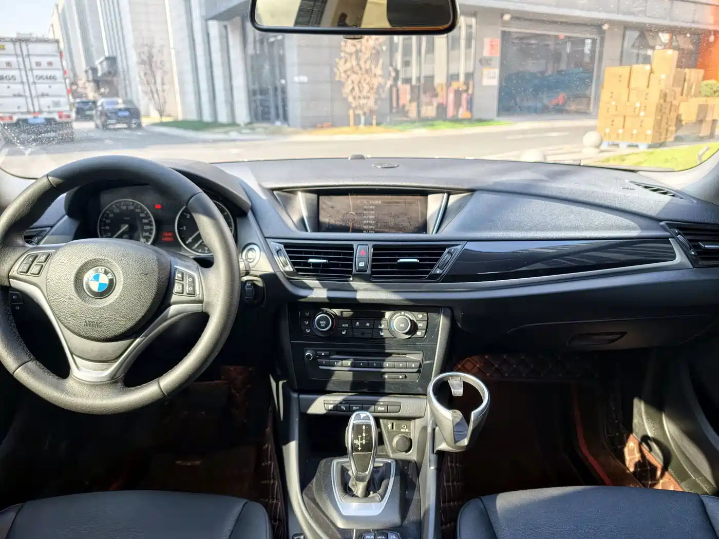 BMW X1 2015 Model sDrive18i Leading Advanced Edition фото 16