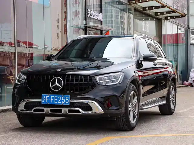 MERCEDES-BENZ GLC