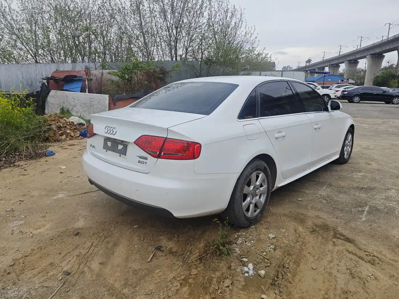 Audi A4L 2010 2.0 TFSI Technology фото 10