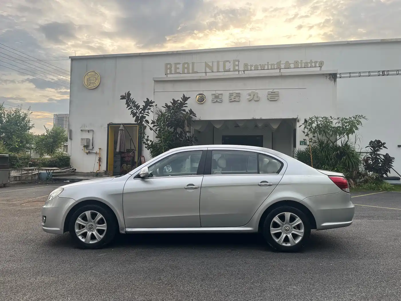 Volkswagen Lavida 2011 1.4TSI DSG Pinya Edition фото 9