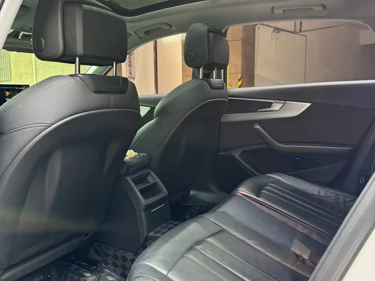 Audi A4L 2022 40 TFSI Luxury Dynamic фото 6