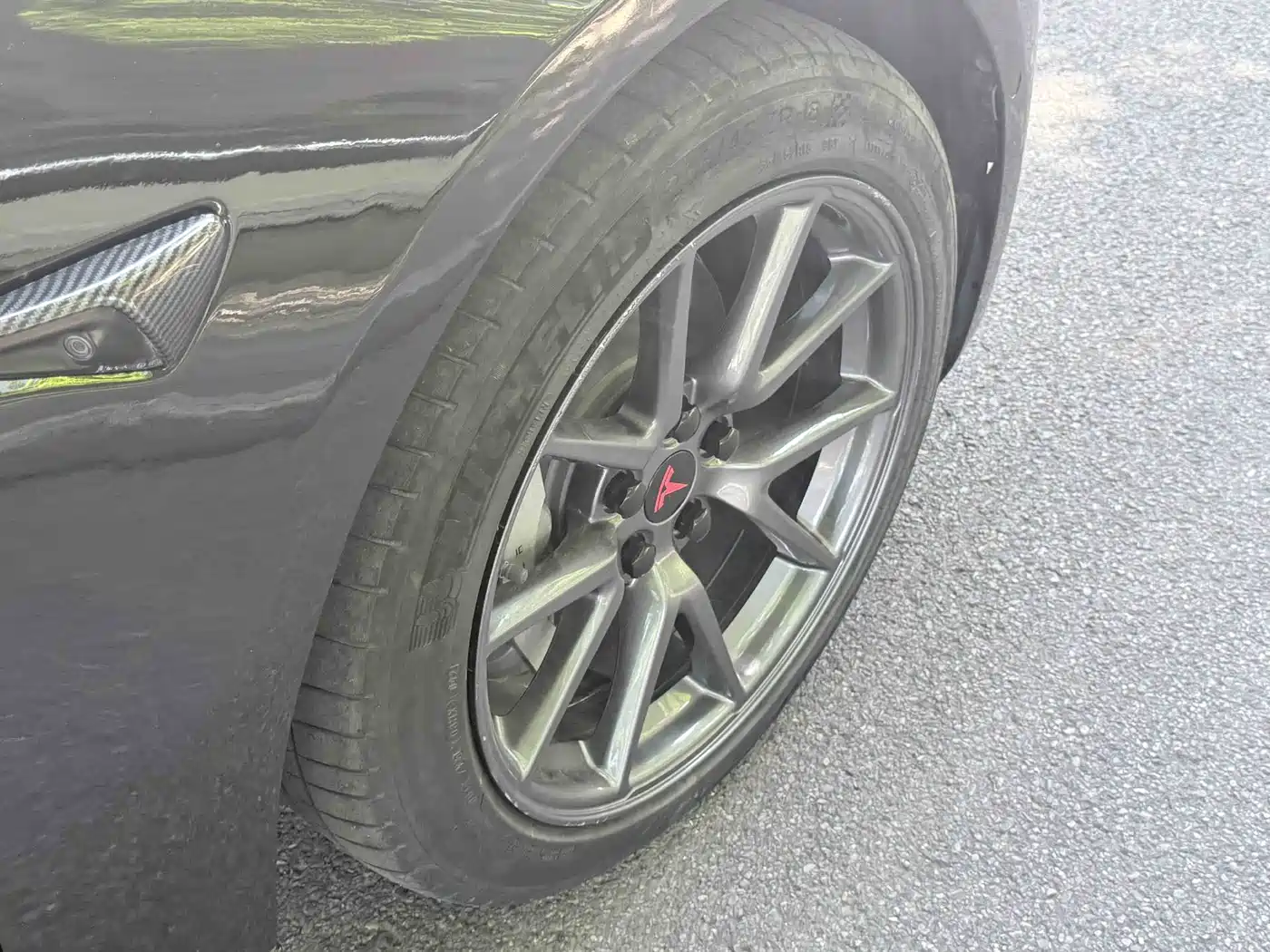 Фото 20 - Tesla Model 3